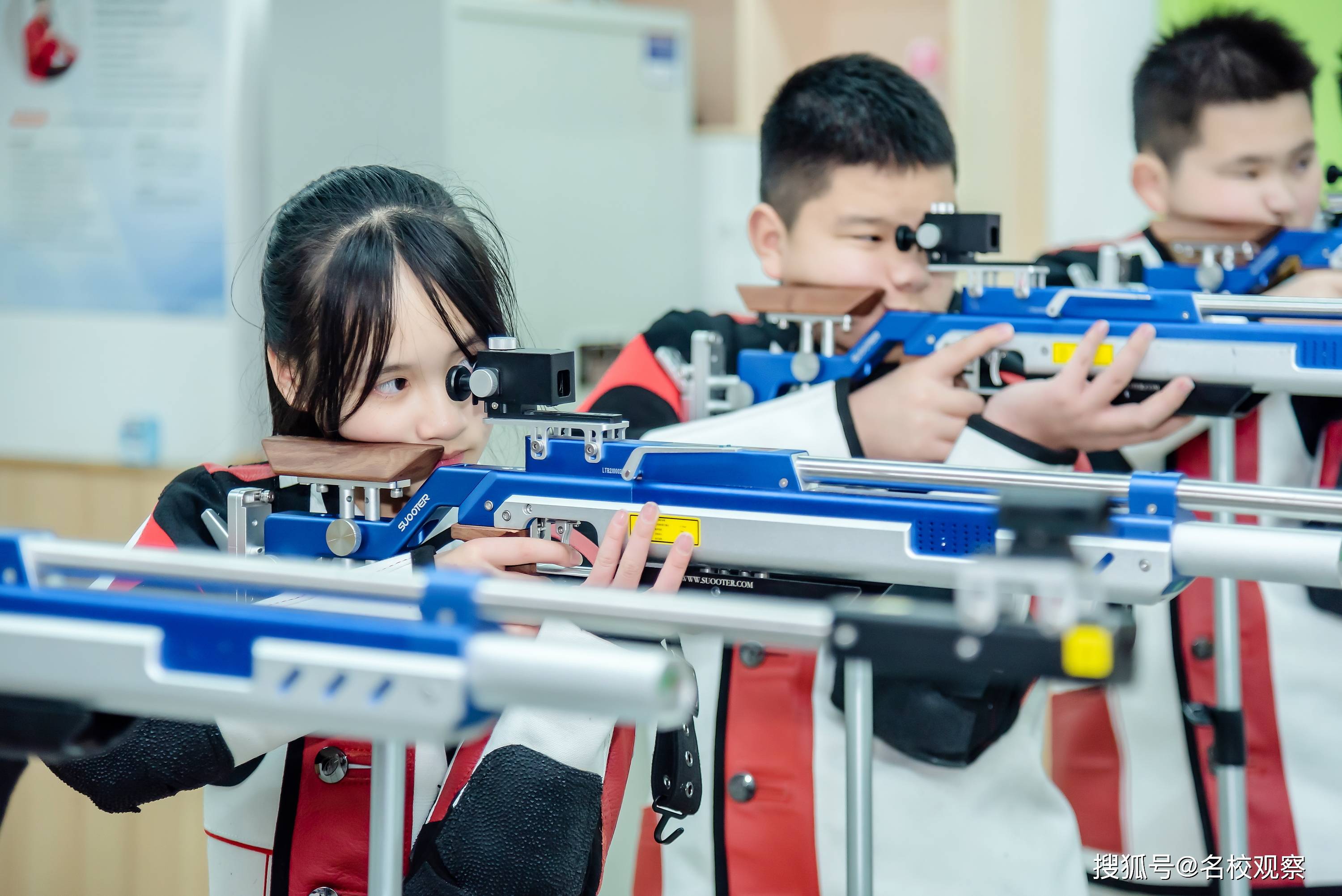 波黑选手在射击比赛中实现逆袭，夺冠