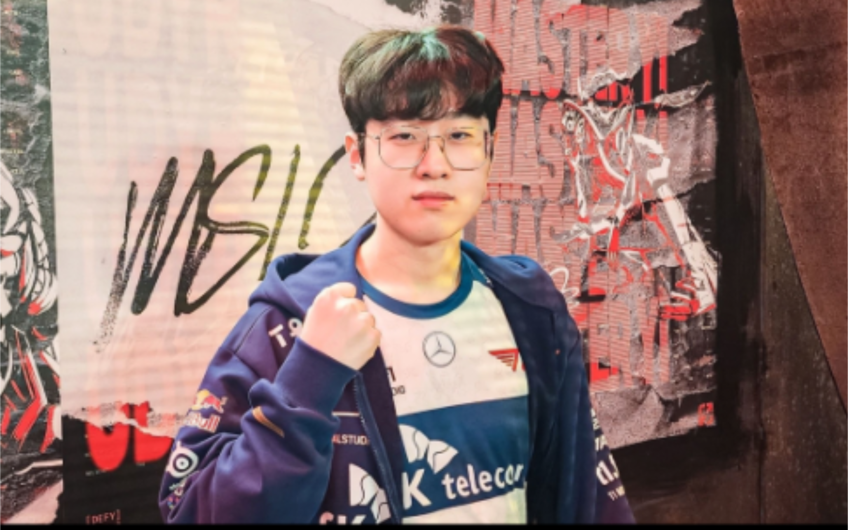 开云体育登录-SHR横扫JDG，Zeus开启传奇时刻全球总决赛2:1（柏林）