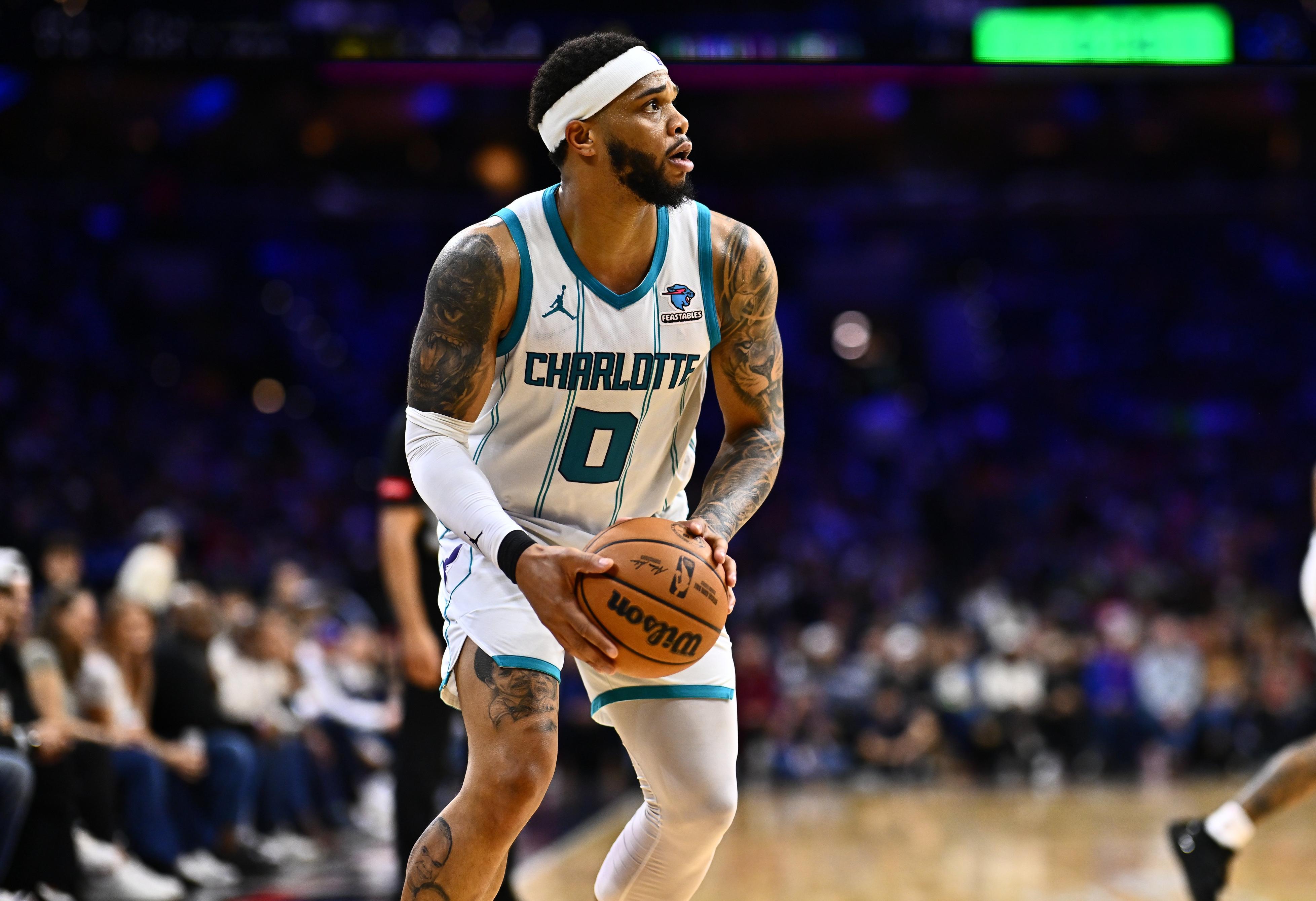 开云体育入口-黄蜂翻盘快船，西蒙斯一己之力扛起全队的简单介绍