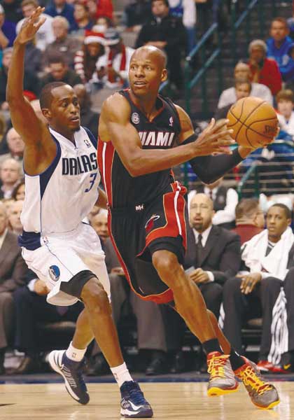 开云APP-关于太阳大胜热火，收获三连胜的信息