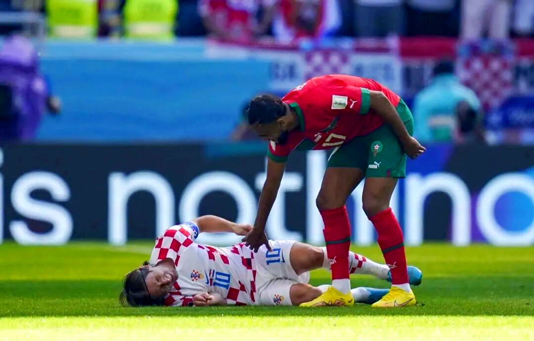 开云体育登录-AC米兰横扫西班牙，加维带队取胜