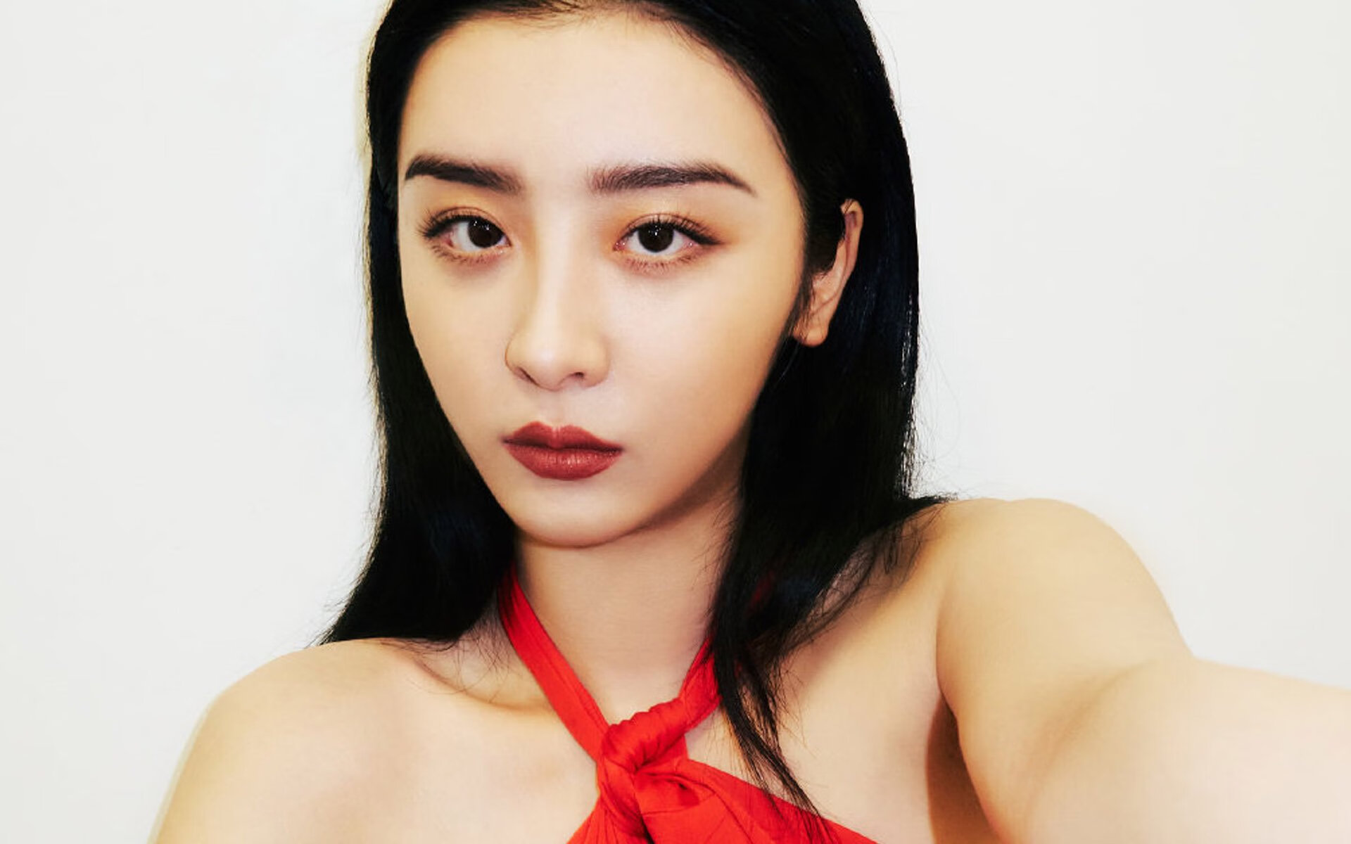 詹姆斯关键先生闪耀，湖人力克掘金带走胜利