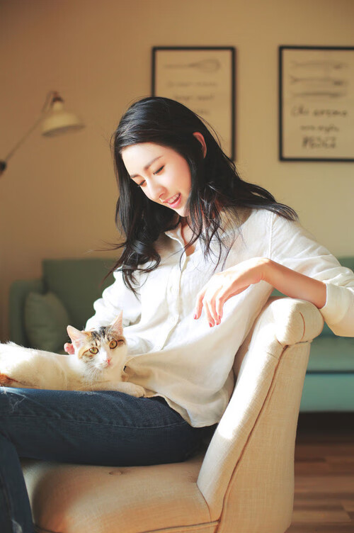 暗夜骑士,马丁内利在霓虹与尖叫中加冕F1街道赛新王