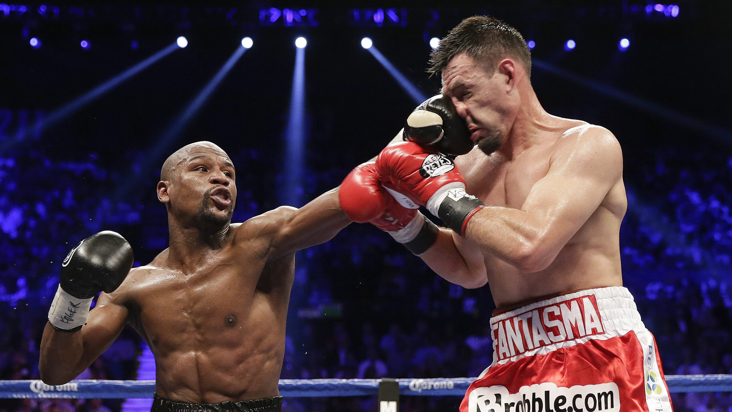 开云体育APP下载-压力下的博弈，从北美棋局到绿茵战场