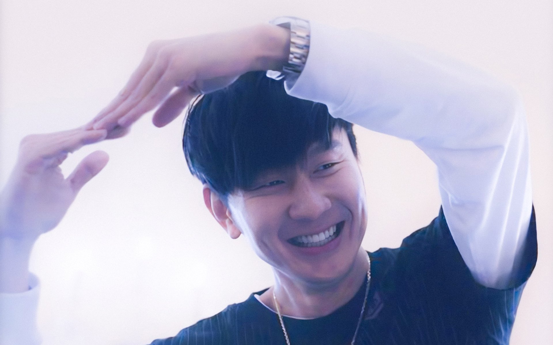 绝境双雄，C罗的怒吼与拜仁的沉默征服