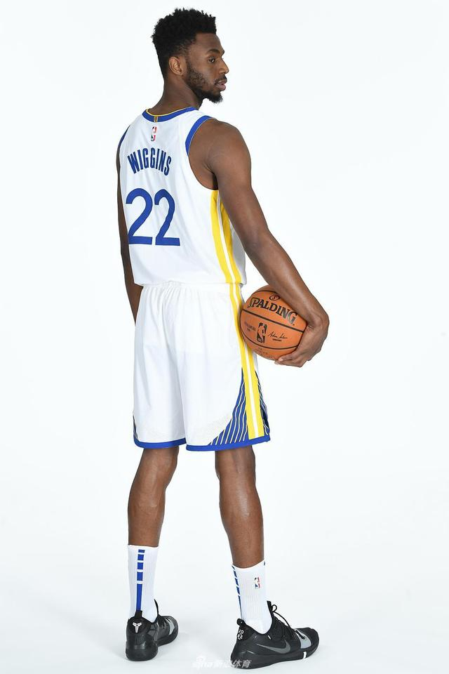 开云官网-深圳队硬仗取胜公牛，小贾伦在F1街道赛接管比赛