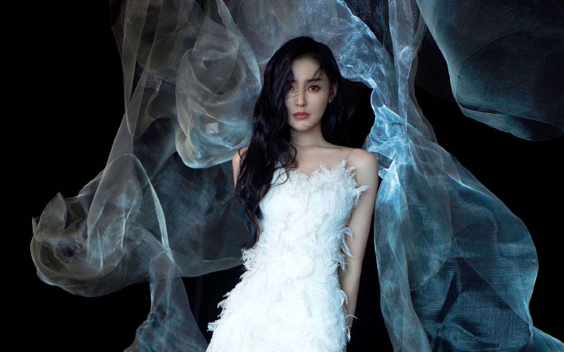 开云体育APP下载-雷霆粉碎太阳，詹姆斯在NBA季后赛的终极接管，一次封神级别的统治表演